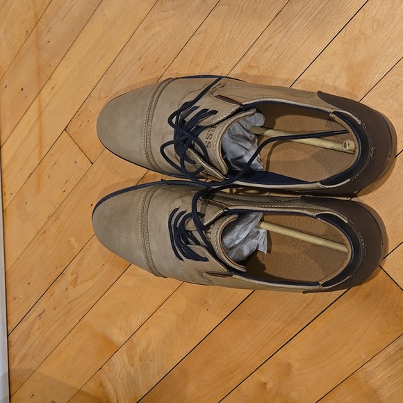 Men’s Guess Taupe Oxford Shoe | Size 10 | New in Box - Picture 4 of 6